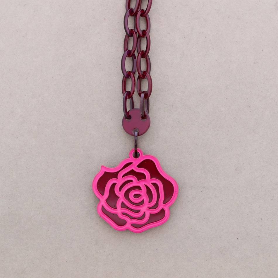 COLLAR LARGO COLGANTE RESINA