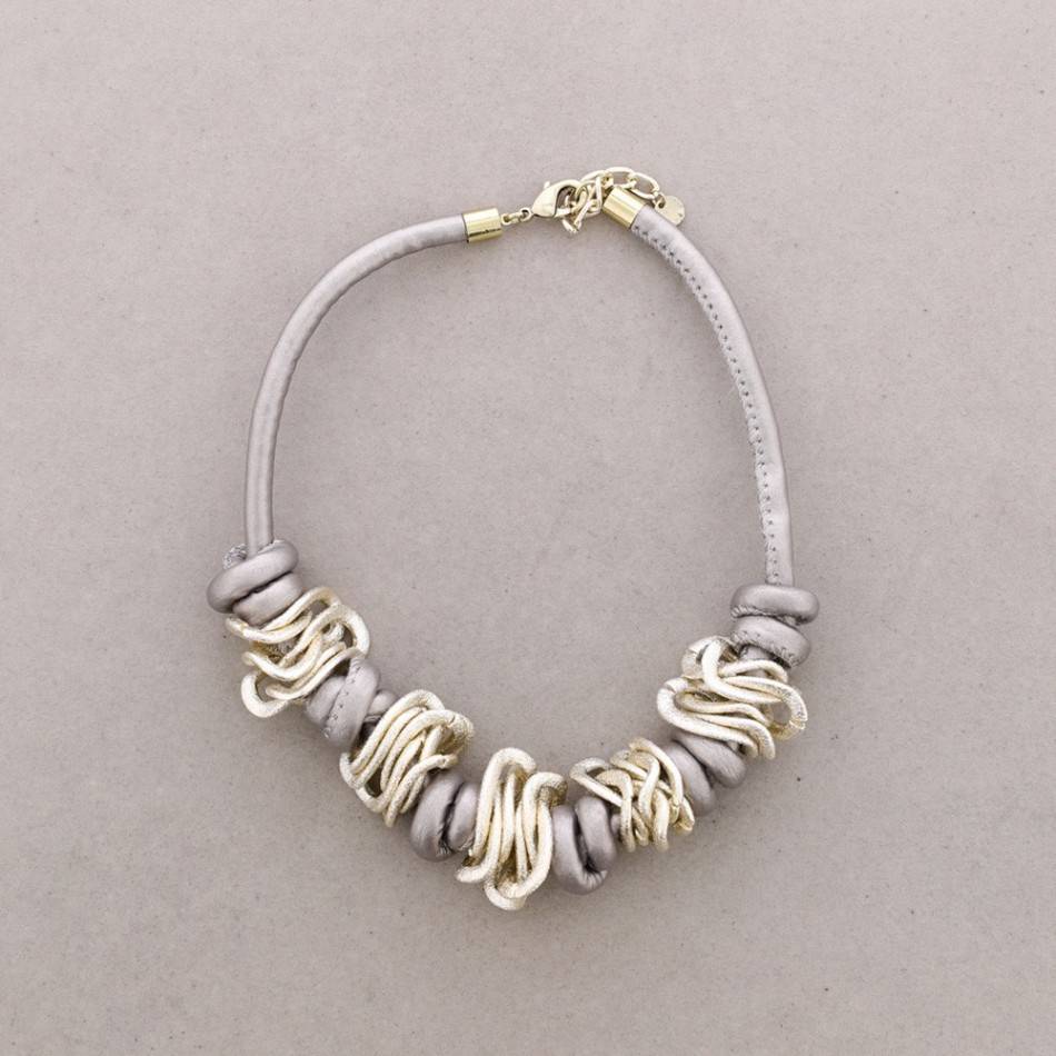 KNOTS RINGS SHORT NECKLACE
