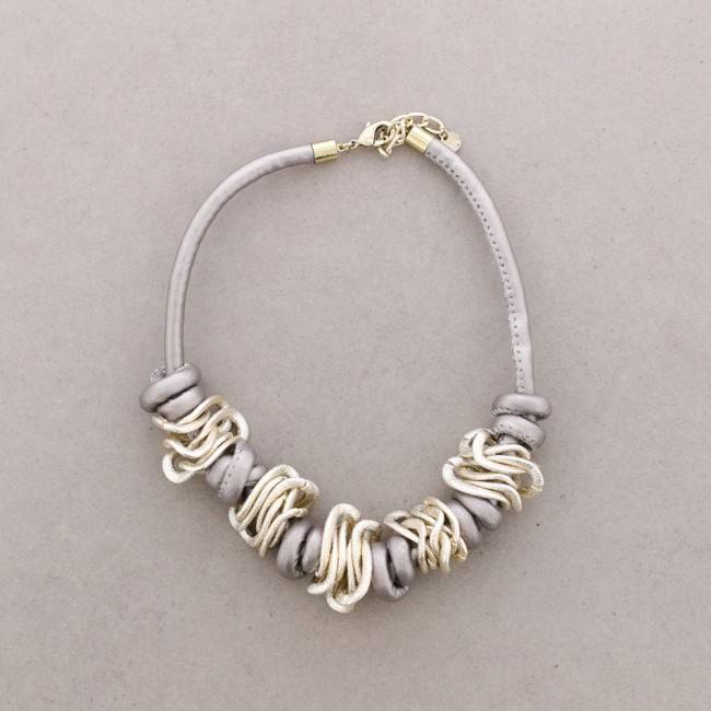 KNOTS RINGS SHORT NECKLACE