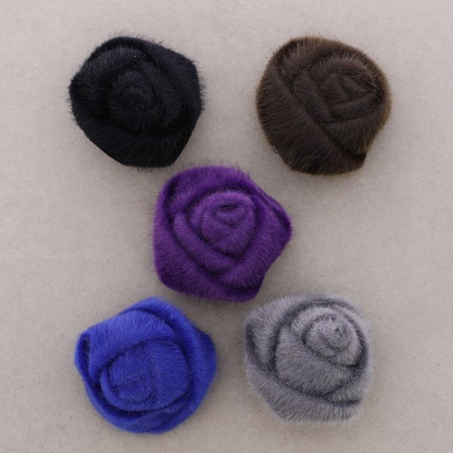 BROCHE FLOR POMPÓN