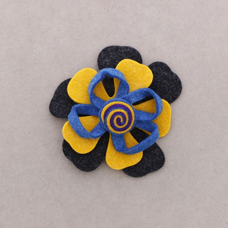 FELT BROOCH 5CM