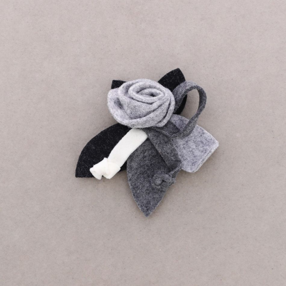 FELT BROOCH 5CM