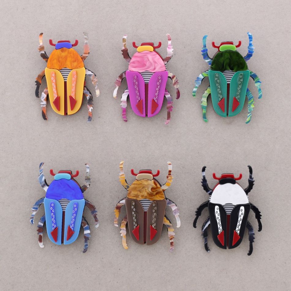 BROCHE INSECTO RESINA
