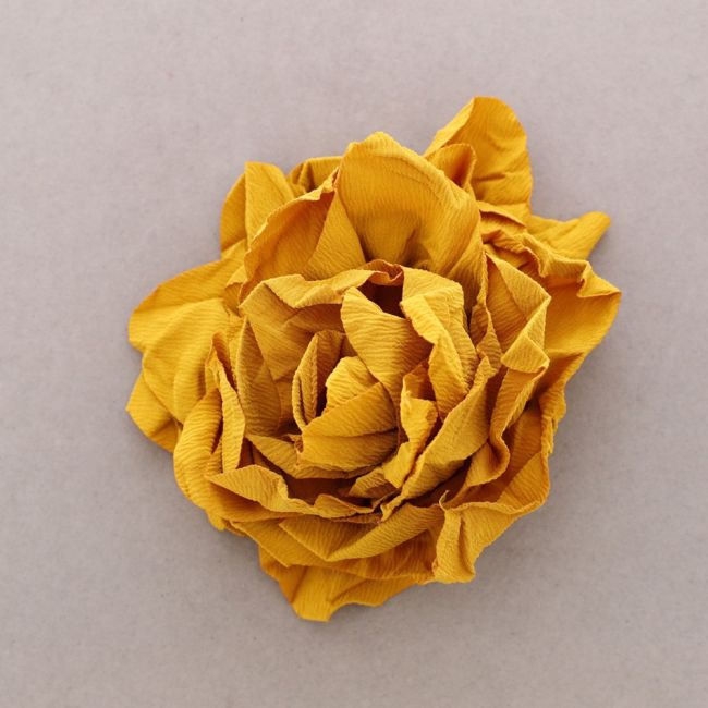BROCHE FLOR TELA FRUNCIDA 18CM