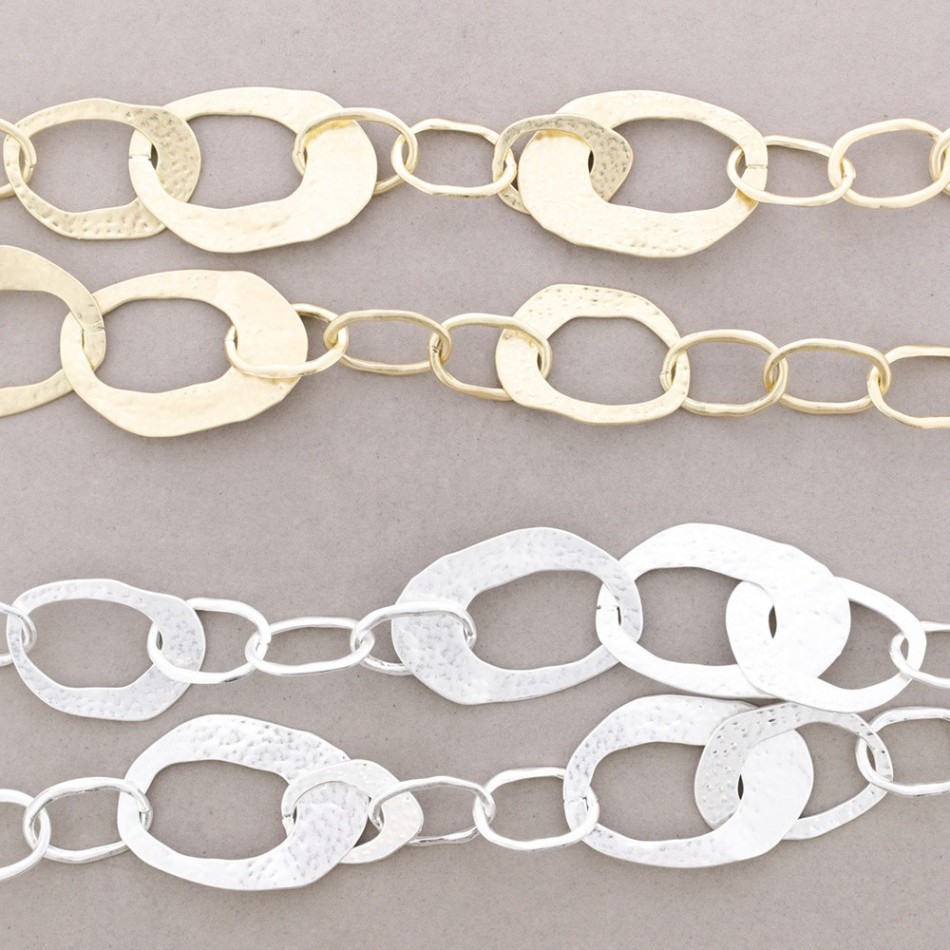 LONG METAL LINK NECKLACE