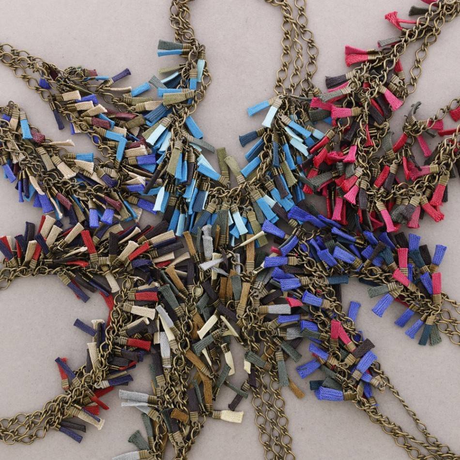 FRINGED CHAIN SHORT NECKLACE