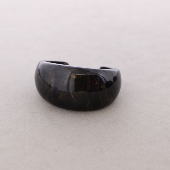 OPEN RIGID RESIN BRACELET