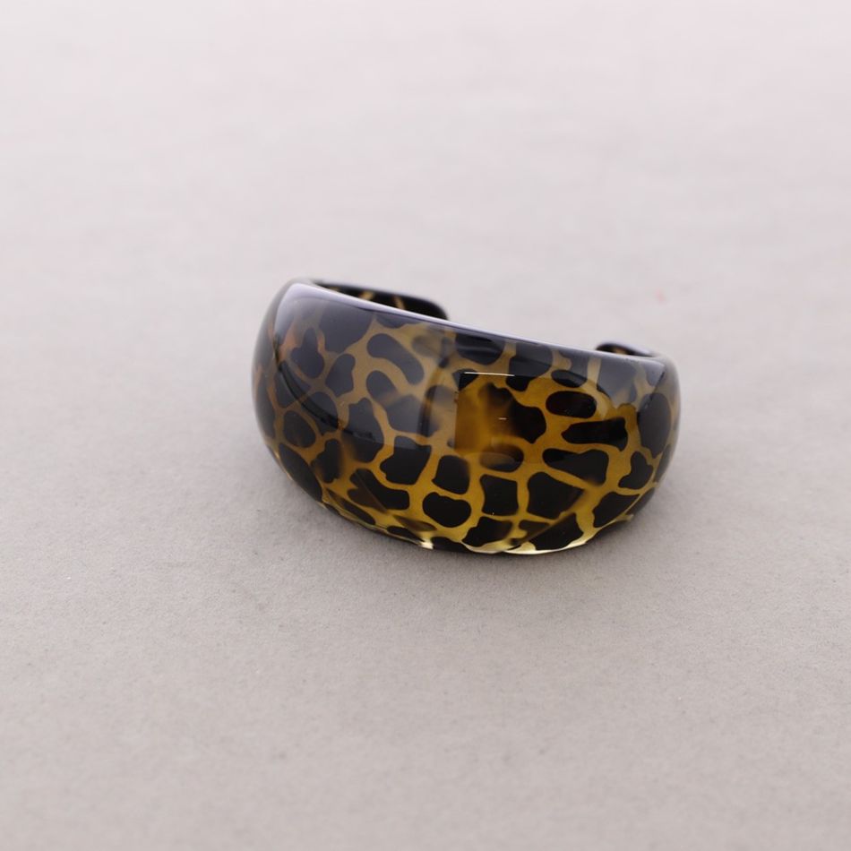 OPEN RIGID RESIN BRACELET