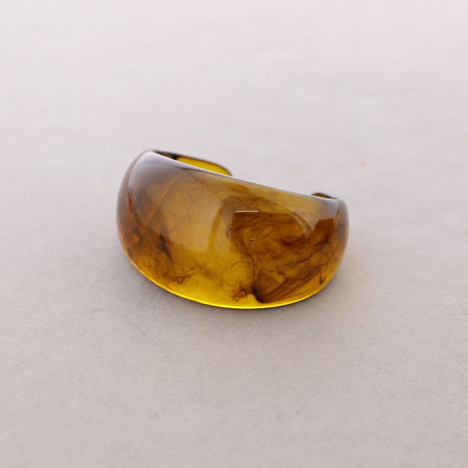 OPEN RIGID RESIN BRACELET