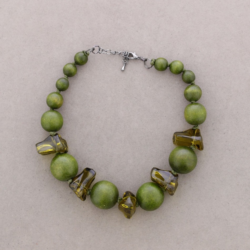 LONG BEAD NECKLACE