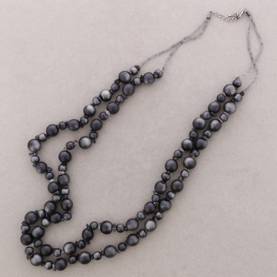 LONG BEAD NECKLACE