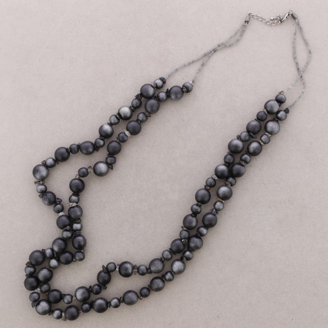LONG BEAD NECKLACE