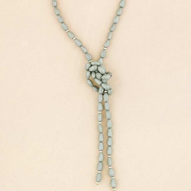 LONG NECKLACE WITH RESIN BEADS