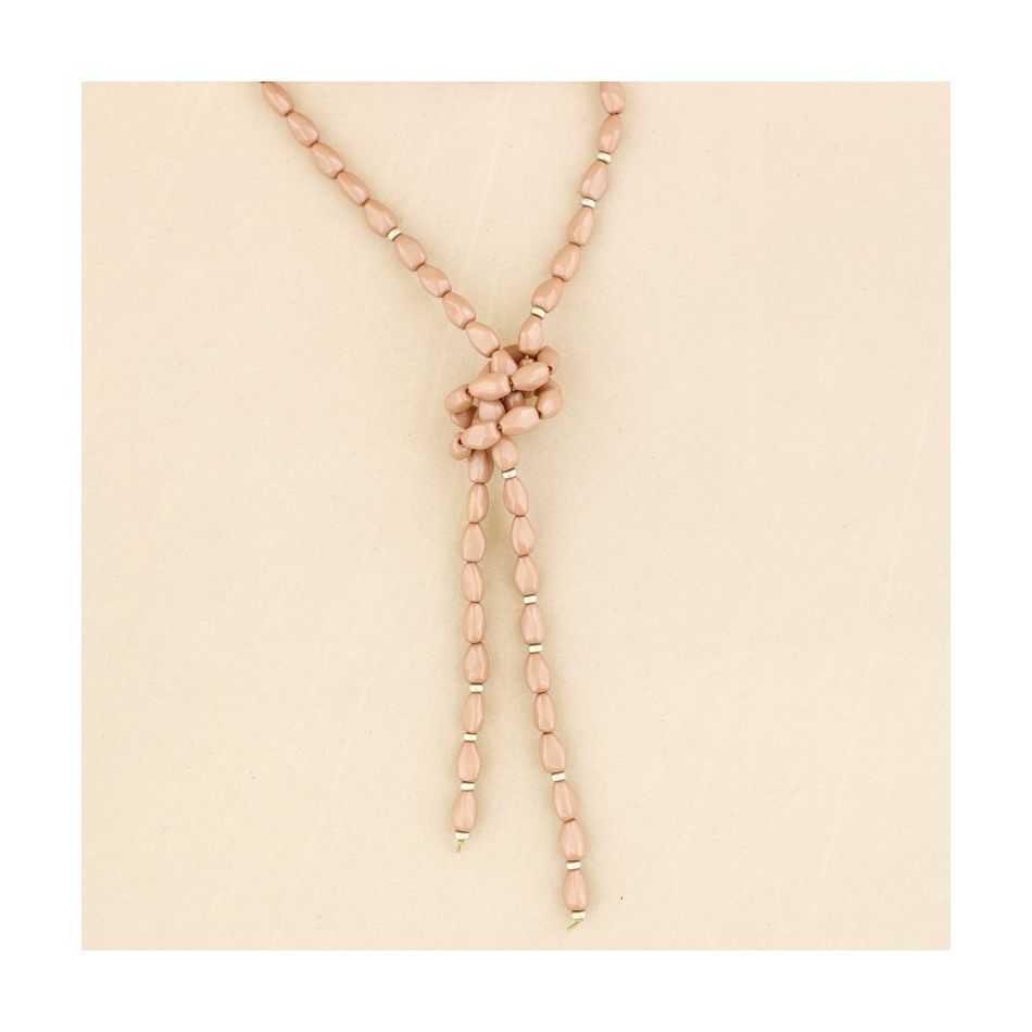 LONG NECKLACE WITH RESIN BEADS