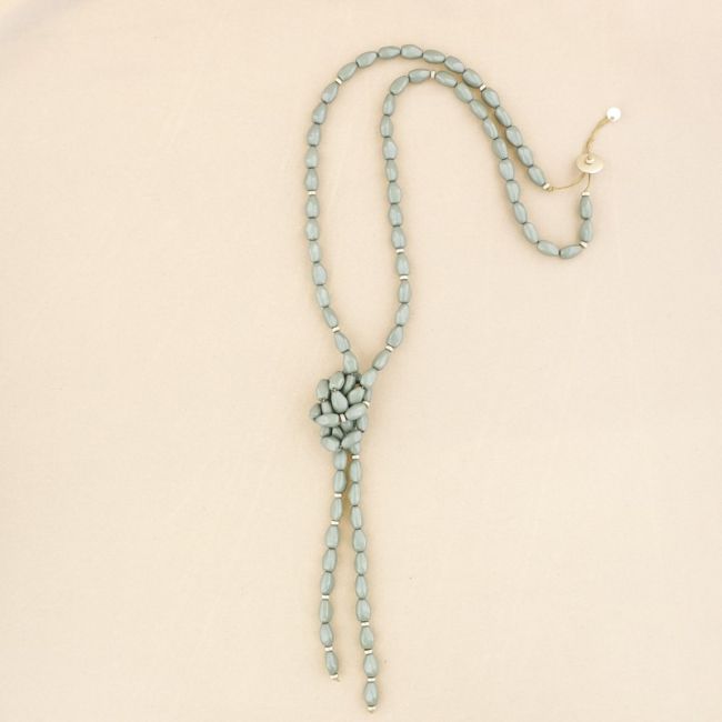 LONG NECKLACE WITH RESIN BEADS