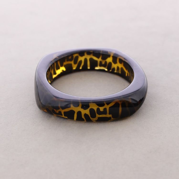 RIGID RESIN BRACELET