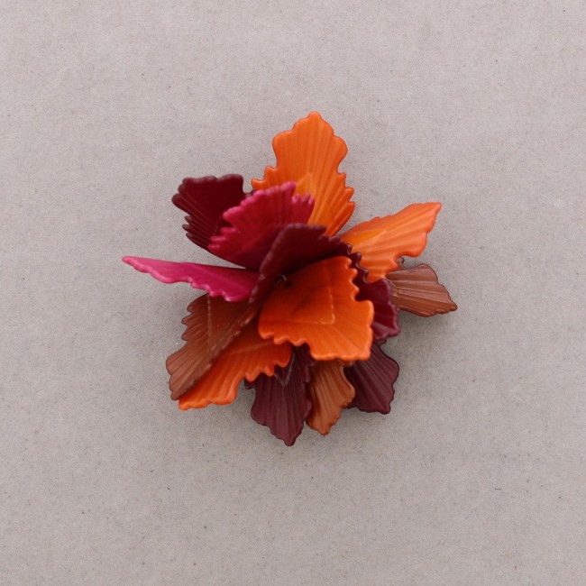 BROCHE HOJAS RESINA
