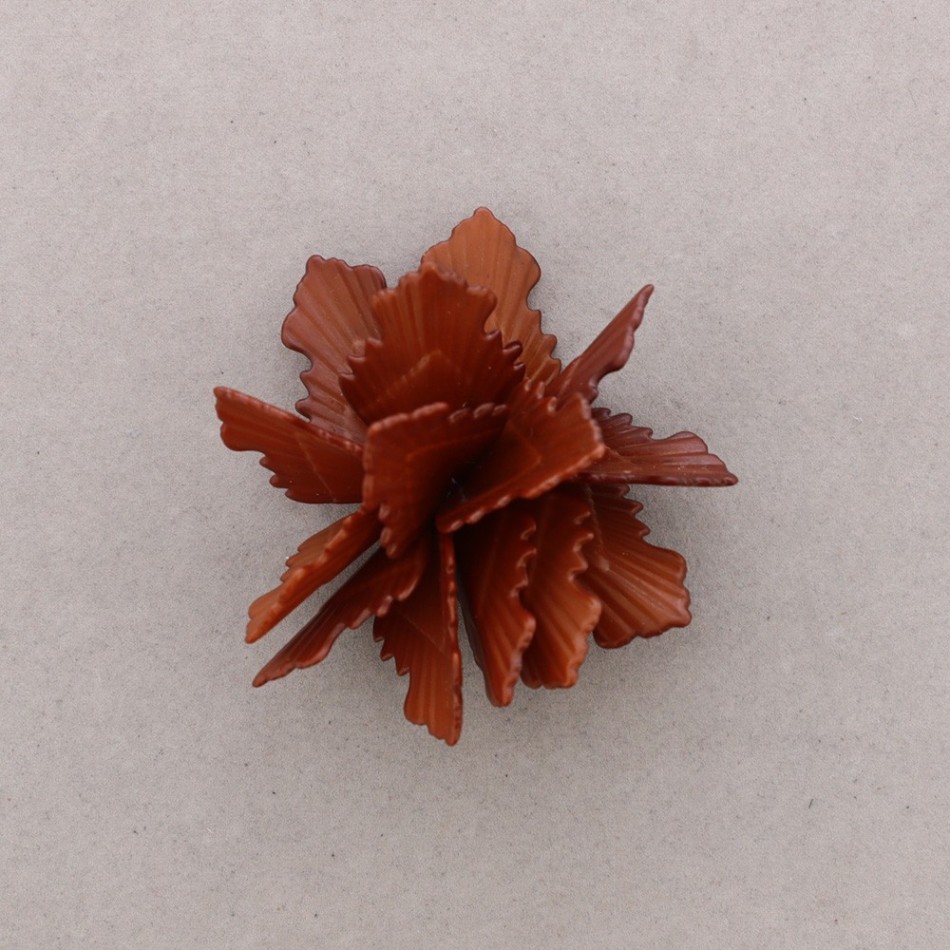 BROCHE HOJAS RESINA