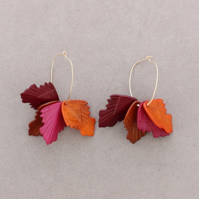 PENDIENTES ARO HOJAS RESINA