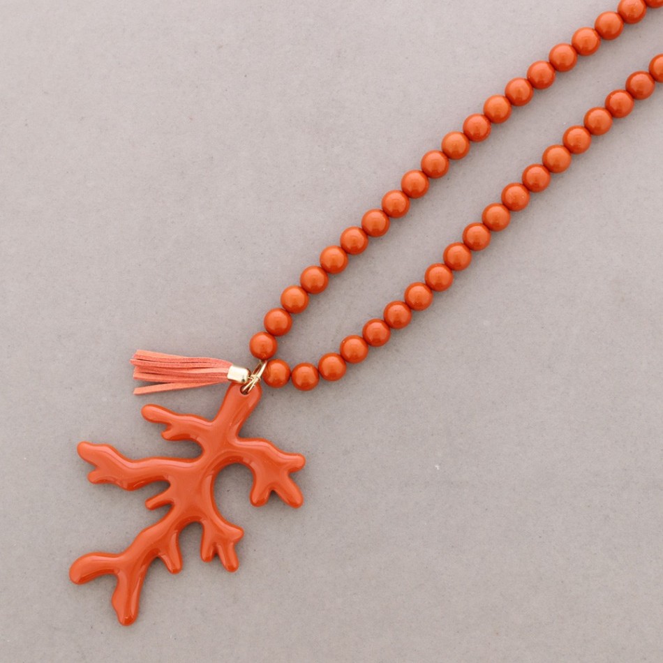 LONG CORAL NECKLACE WITH RESIN PENDANT