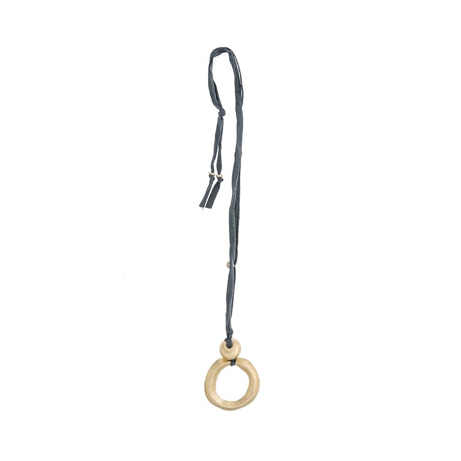 LONG TUBE NECKLACE WITH METAL RING PENDANT