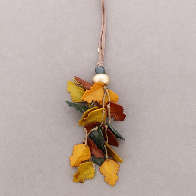 LONG RESIN LEAF PENDANT NECKLACE