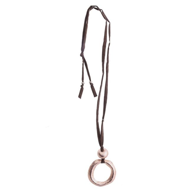 LONG TUBE NECKLACE WITH METAL RING PENDANT