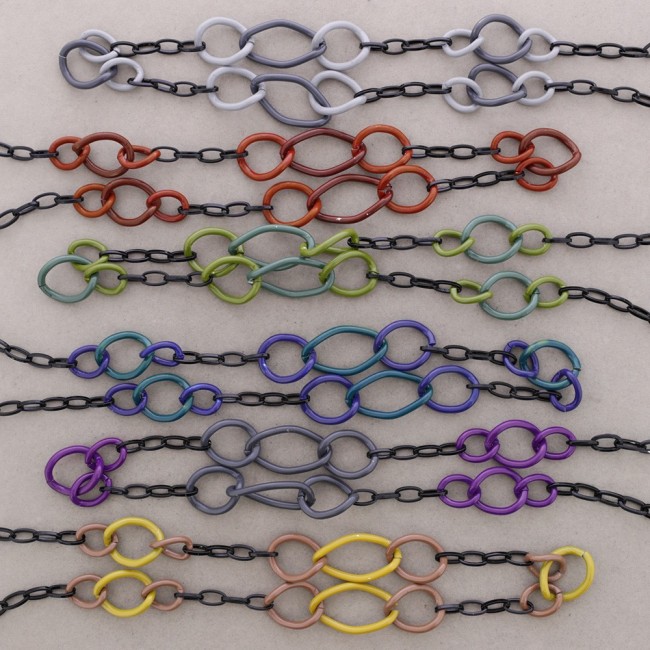 LONG BEAD NECKLACE