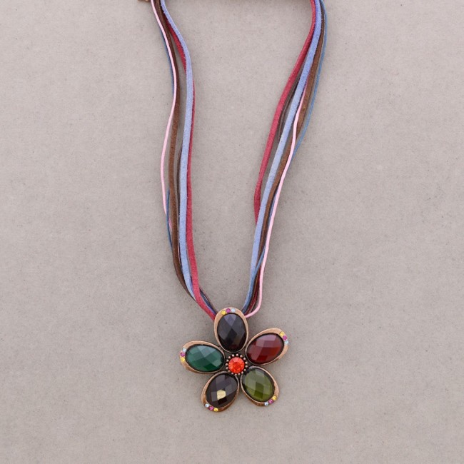 COLLAR COLG.CRISTALES FACETADAS