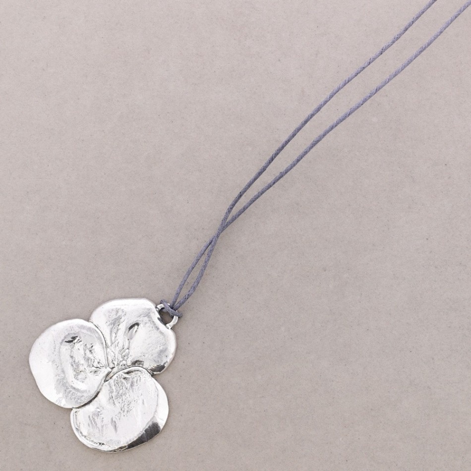 LONG METAL PENDANT NECKLACE