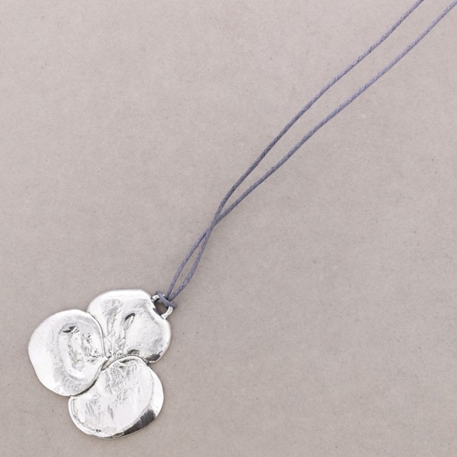 LONG METAL PENDANT NECKLACE