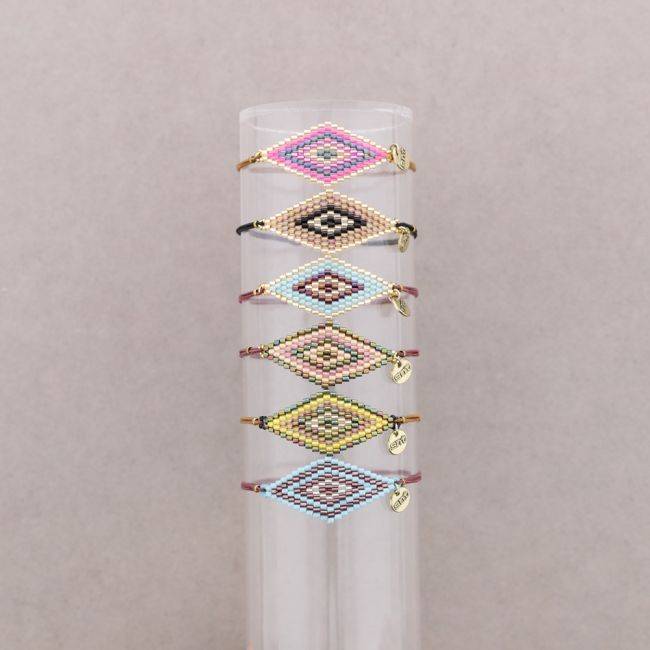 ELASTIC BRACELET WITH SPECIAL BEADING