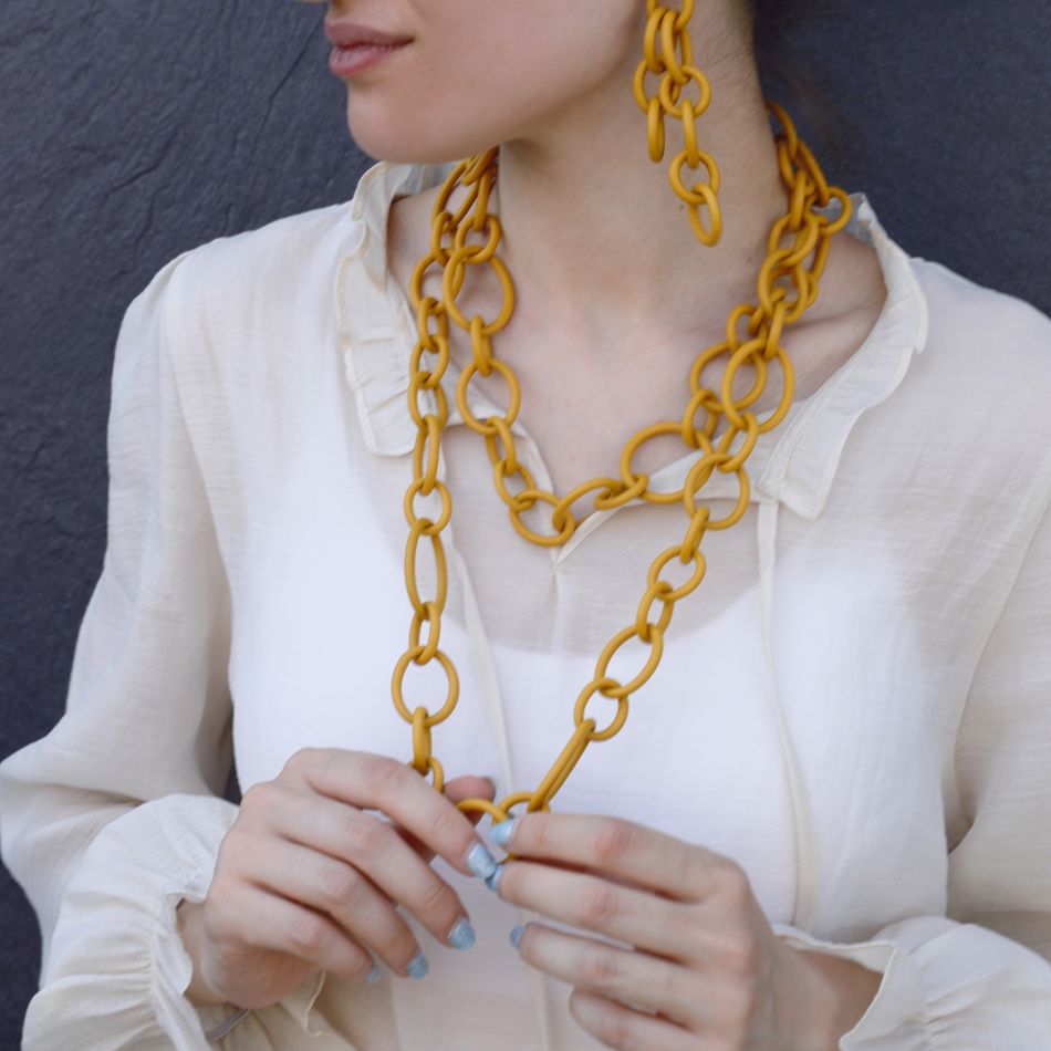 COLLAR LARGO ESLABONES CAUCHO