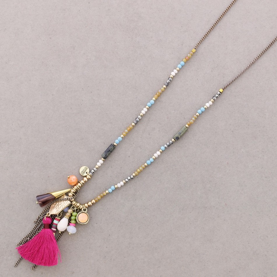 LONG NECKLACE WITH DANGLING BEADS