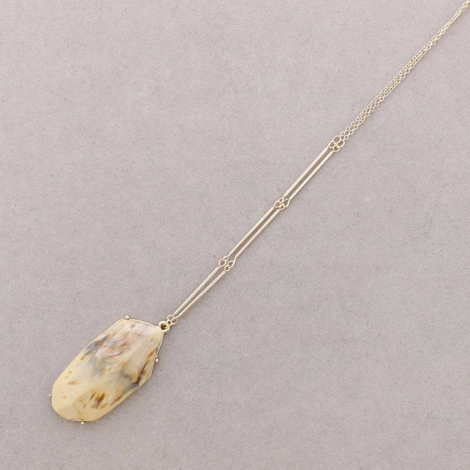 COLLAR LARGO COLGANTE RESINA