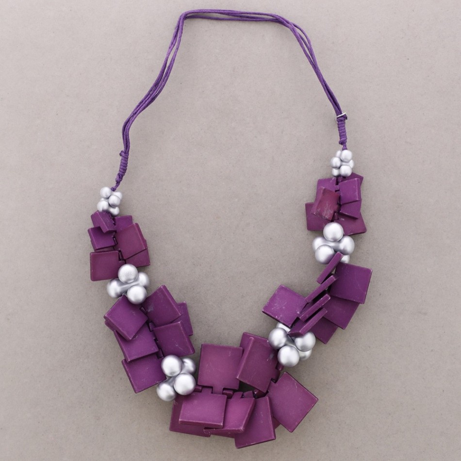 COLLAR LARGO CUENTAS RESINA