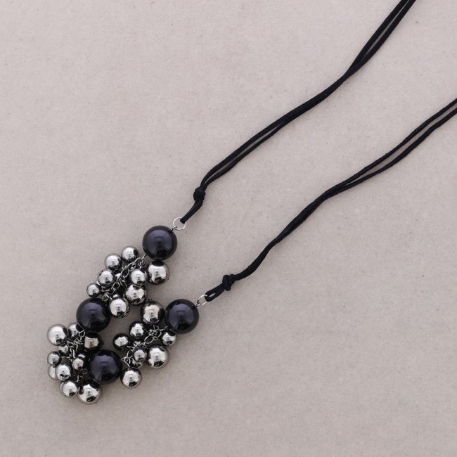 COLLAR LARGO ANTELINA PERLAS METÁLICAS
