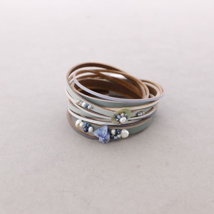 LEATHER BRACELET WITH TWO TURNS AND MAGNETIC CLOSURE