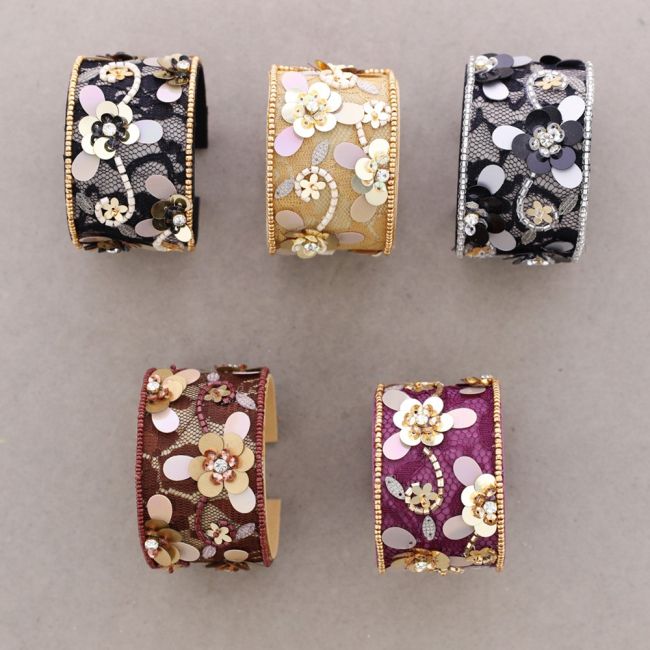 PULSERA ÉTNICA AJUSTABLE LENTEJUELAS ABALORIOS