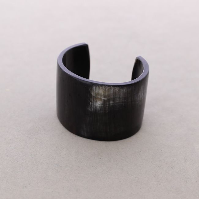 PULSERA RÍGIDA ABIERTA CUERNO