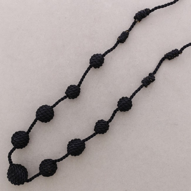 COLLAR CUENTAS ENVUELTAS