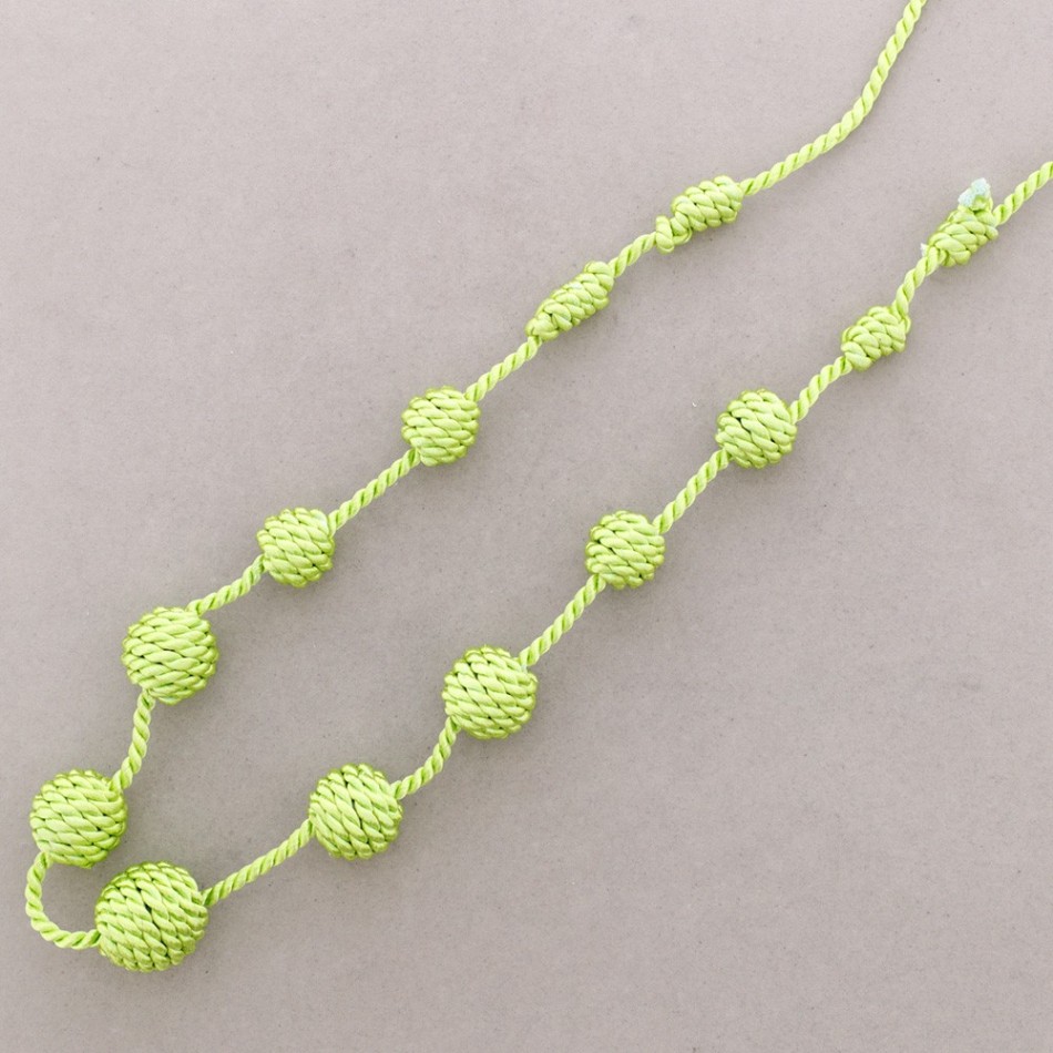 COLLAR CUENTAS ENVUELTAS