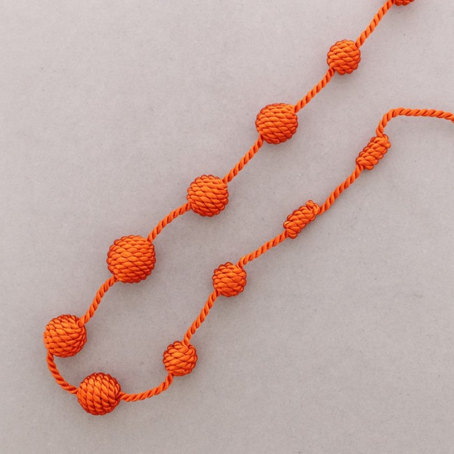 COLLAR CUENTAS ENVUELTAS