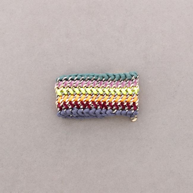 INTWINED CHAIN BRACELET WITH MAGNETIC CLOSURE