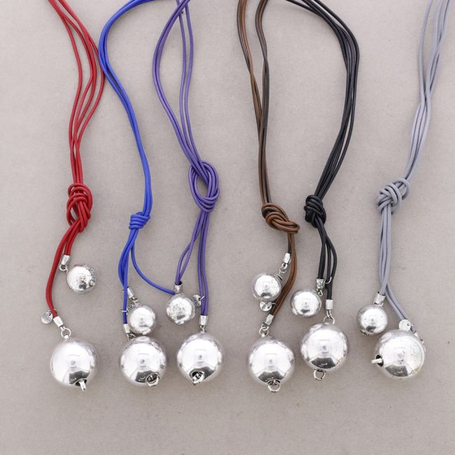 LONG LEATHER NECKLACE WITH METAL BEADS