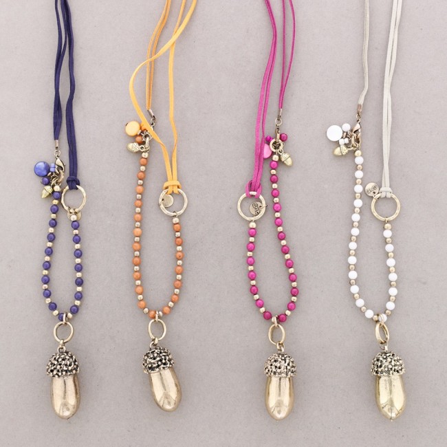 LONG NECKLACE WITH METAL BEADS AND STONES