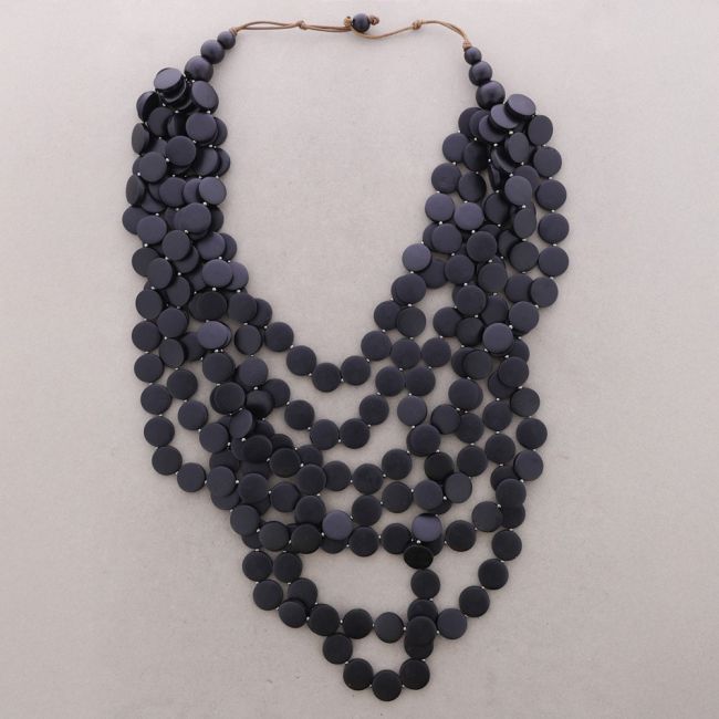LONG NECKLACE WITH WOODEN BEADS