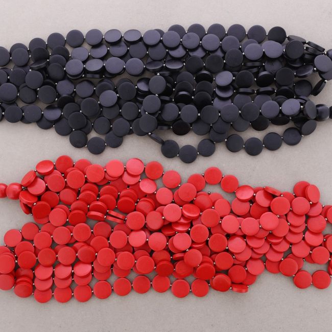 LONG NECKLACE WITH WOODEN BEADS