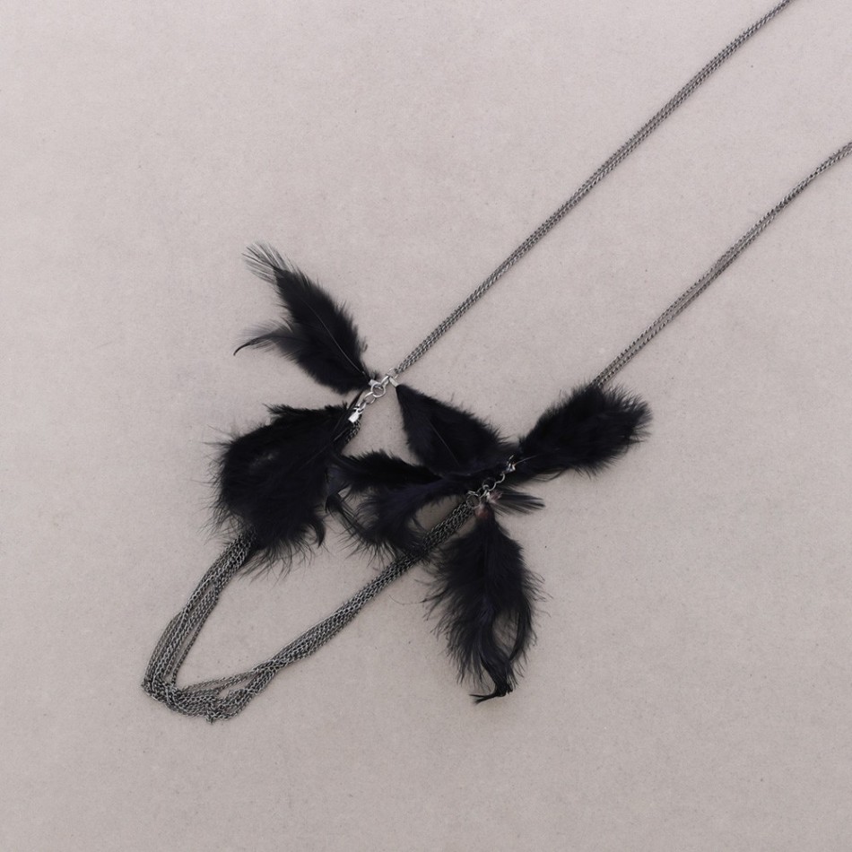 LONG FEATHER CHAIN NECKLACE