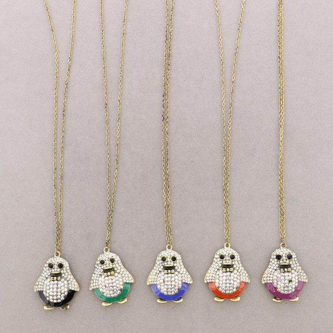 LONG NECKLACE WITH METAL AND CRYSTALS